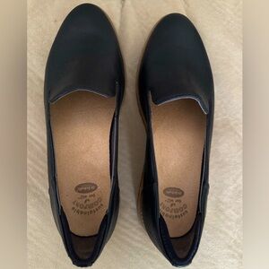 DR. SCHOLLS - NWT Jetset Loafer in Black and Size 8.5. Extremely comfortable!